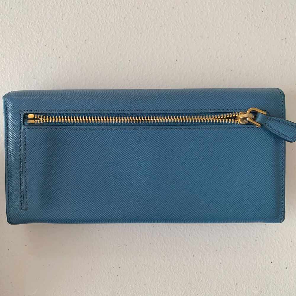 Prada women’s blue saffiano leather long wallet authentic with COA - Picture 5 of 7